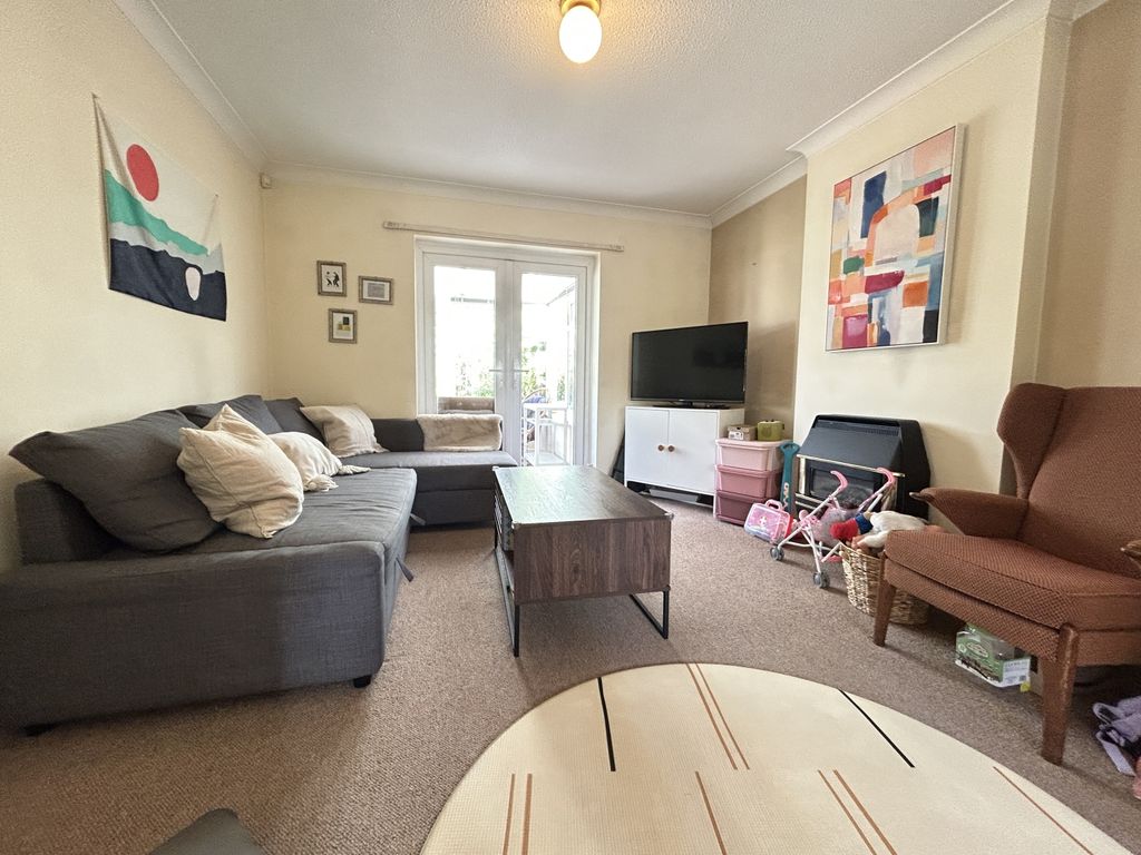 Property photo 3 of 12 Img_1385