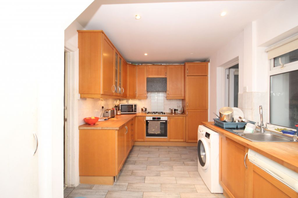 Property photo 3 of 11 Gallery