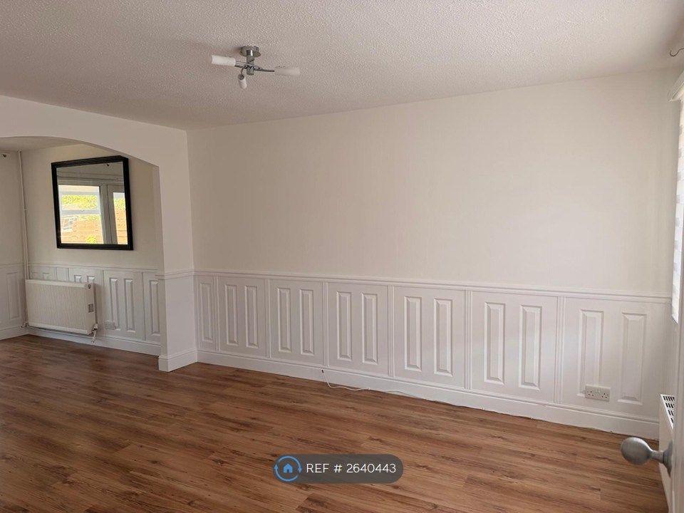 Property photo 2 of 19 Living Area
