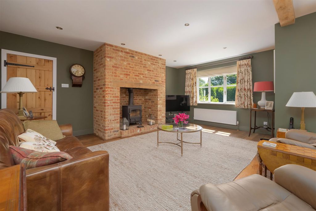 Property photo 3 of 40 The Street, Kingston, Canterbury