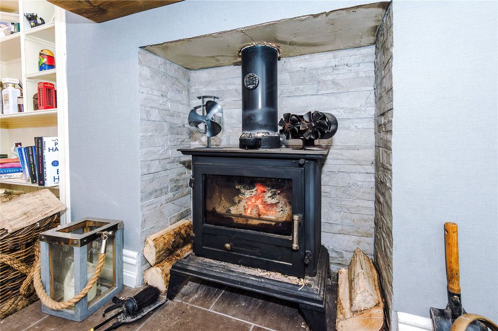 Property photo 2 of 37 Picture No. 38