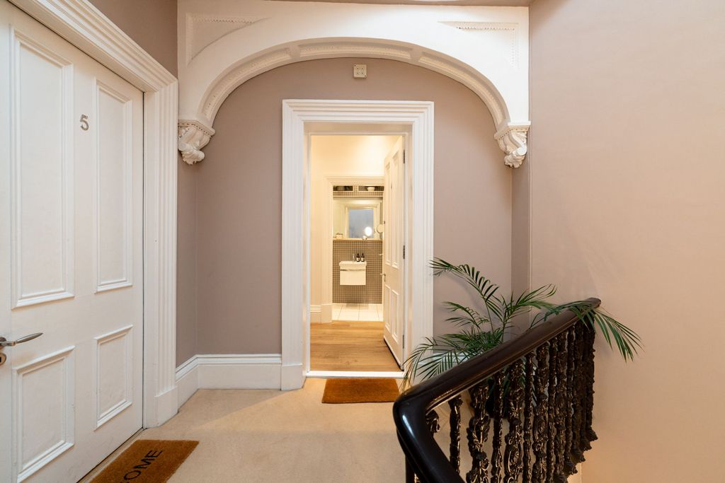 Additional image 26 of 2 bed flat for sale15 Crown Road North, Dowanhill G12