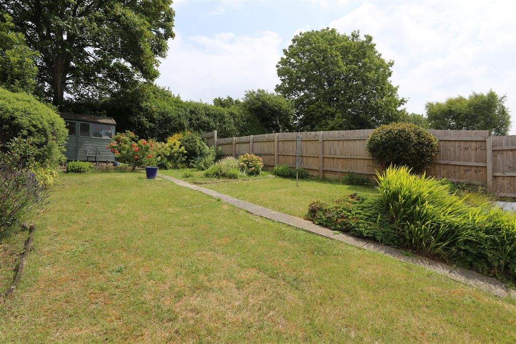 Property photo 2 of 21