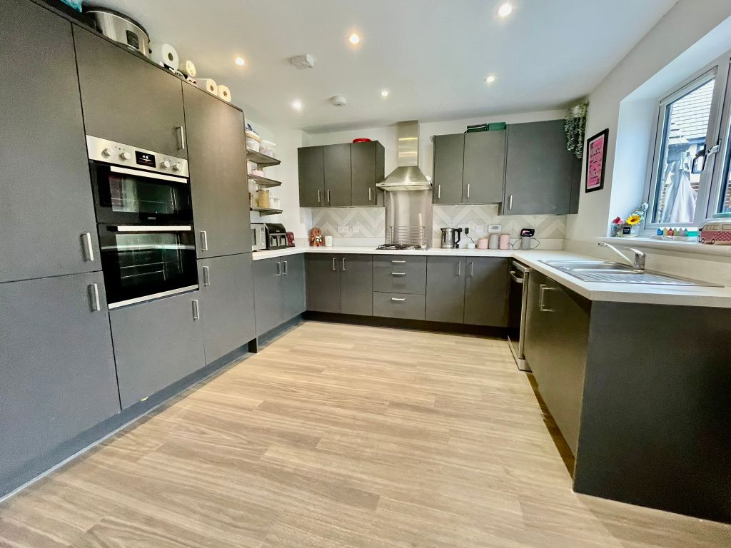 Property photo 3 of 19 Img_7213