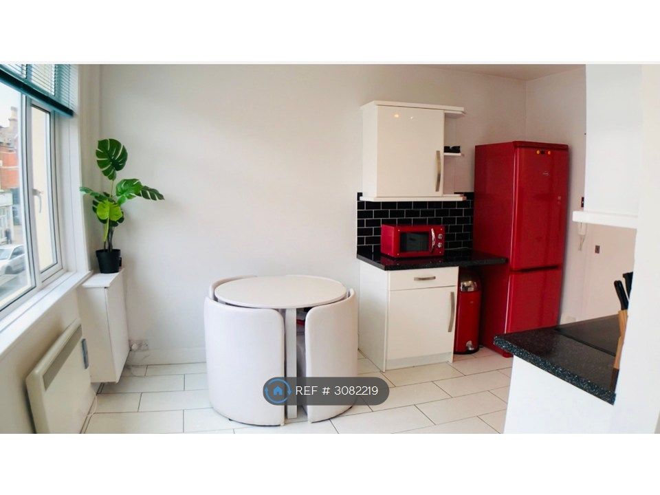 Property photo 1 of 5 Kitchen