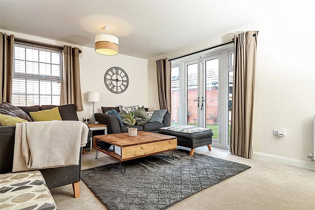 Property photo 2 of 15 Picture No. 14