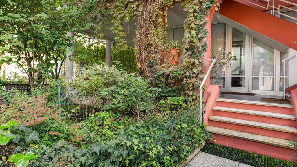Property photo 1 of 39