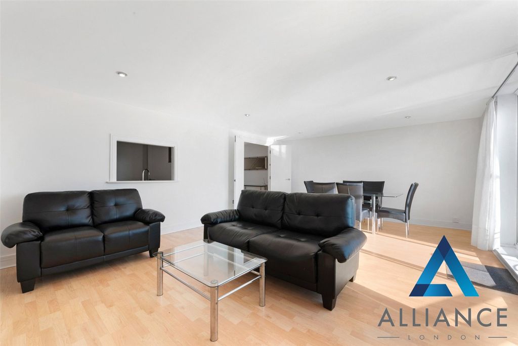 Property photo 2 of 19 Picture No. 02