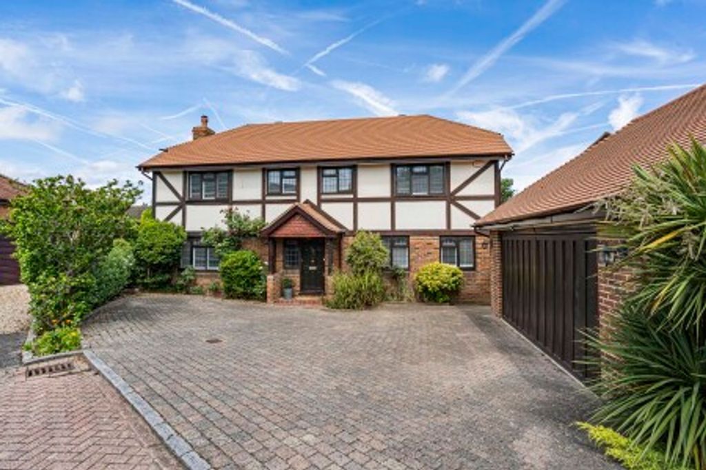Property photo 1 of 28