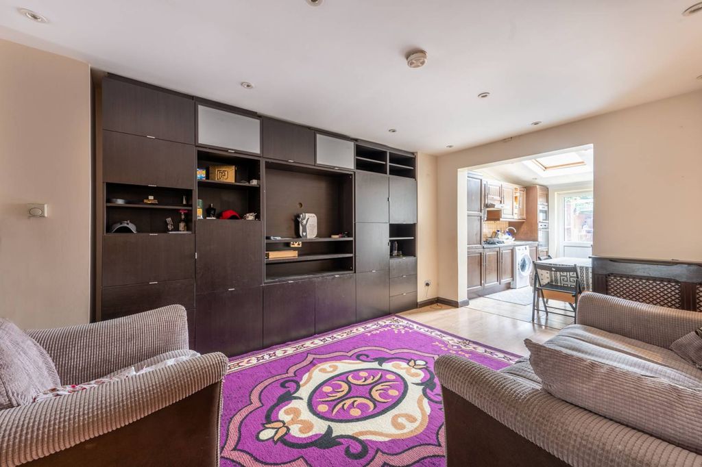 Property photo 1 of 7