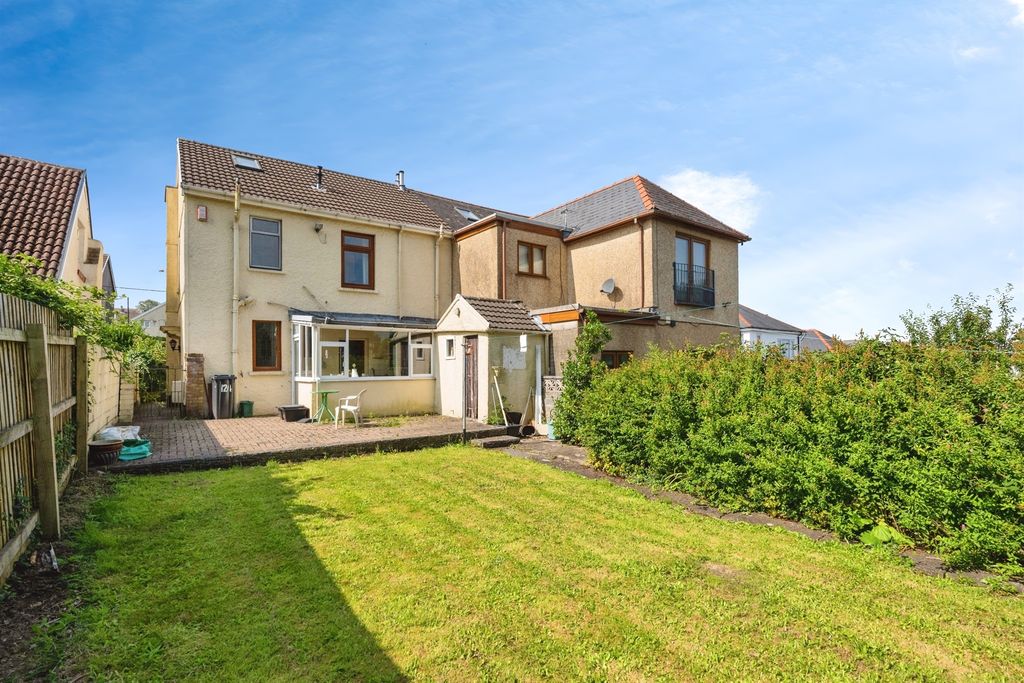 Property photo 3 of 17