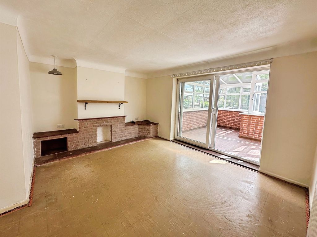 Property photo 3 of 14