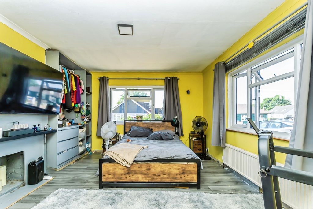 Property photo 3 of 20 Pbox-Img.Jpg