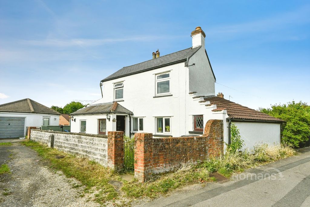 Property photo 1 of 10 External
