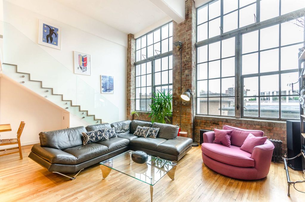 Property photo 1 of 19