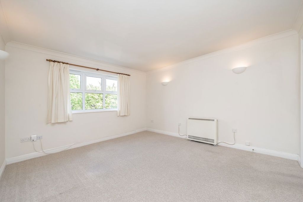 Property photo 3 of 5