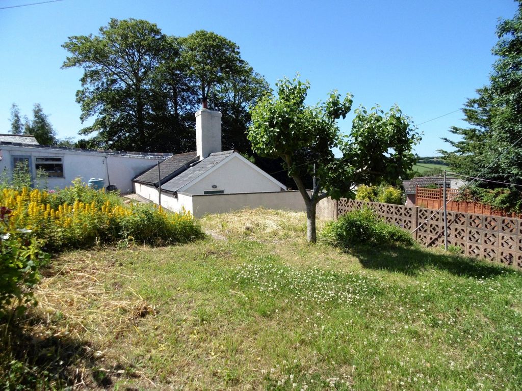 Property photo 2 of 18 2 - Picture No. 24