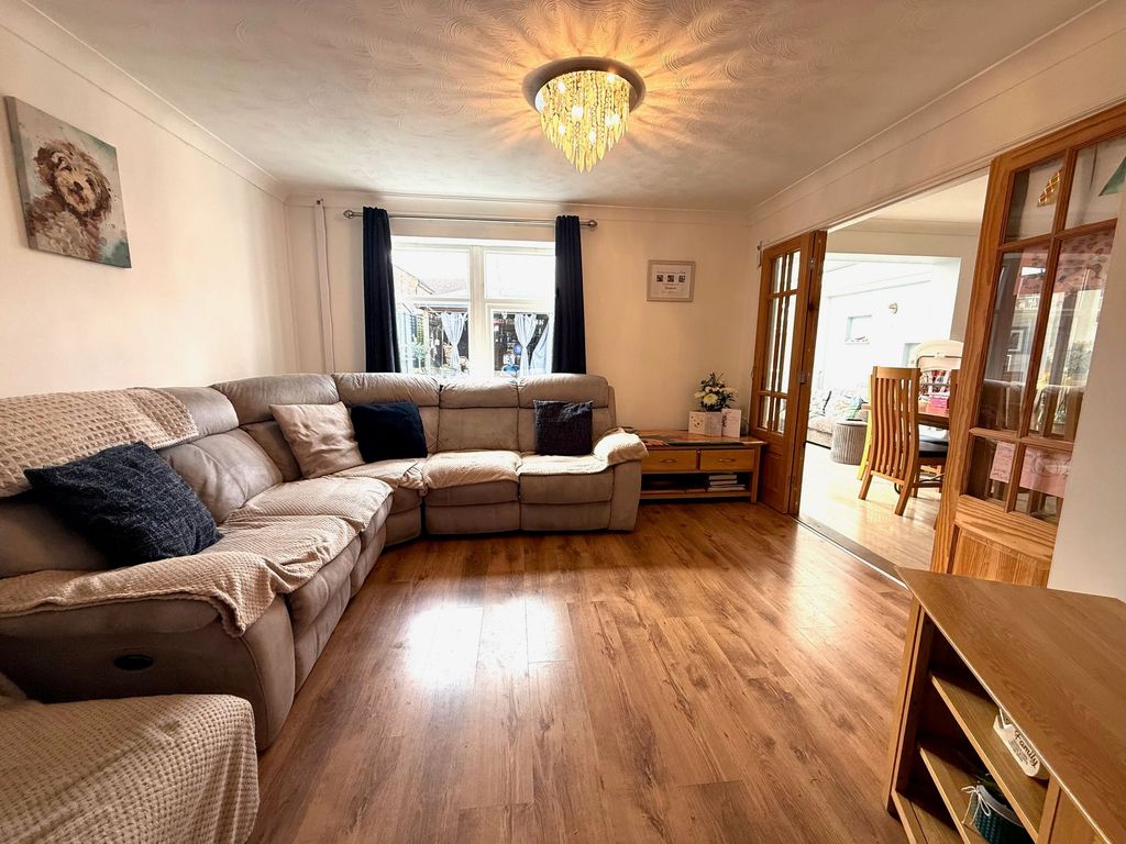 Property photo 2 of 15