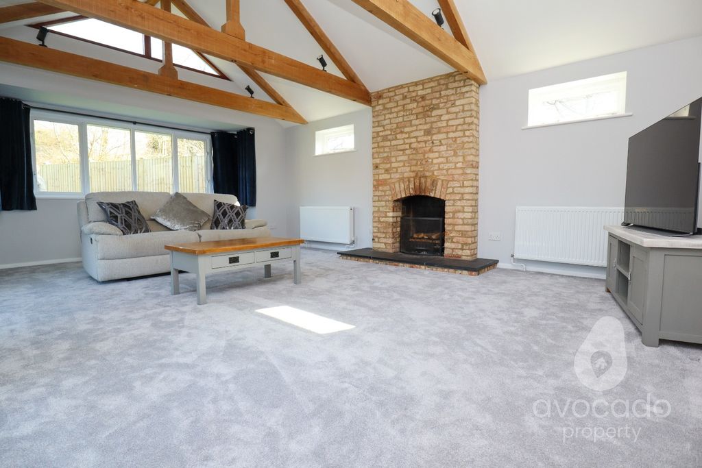 Property photo 2 of 20 4979465