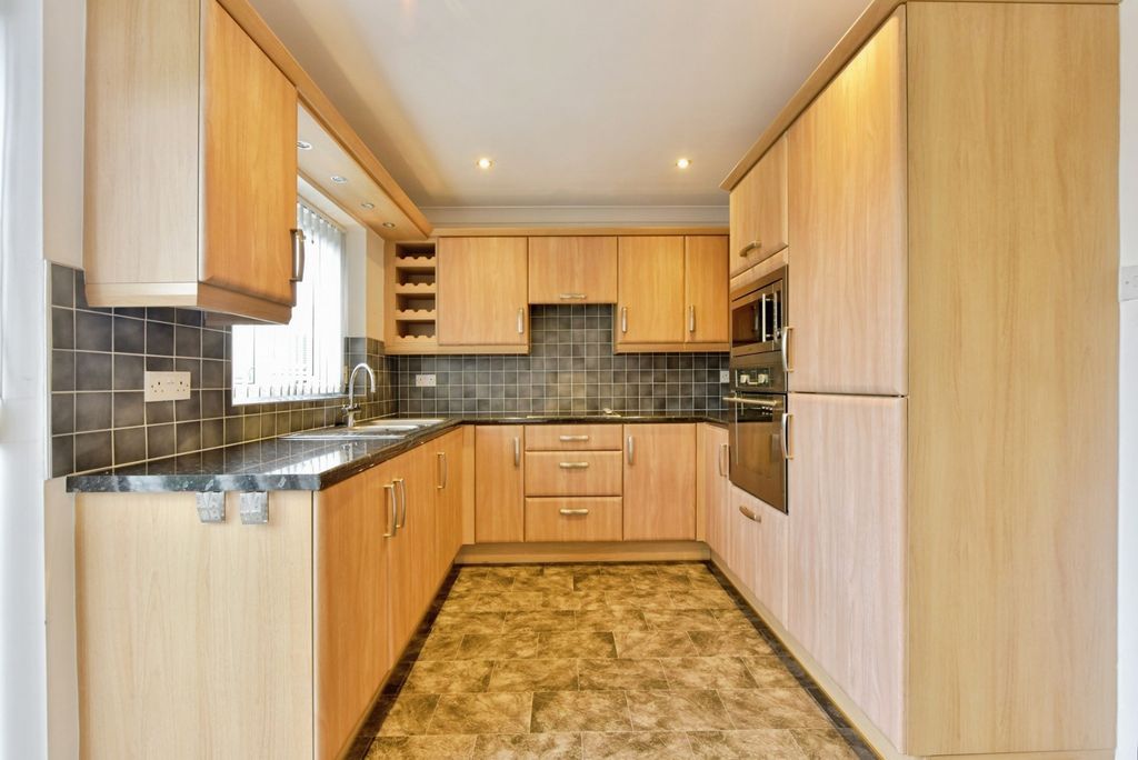 Property photo 2 of 18 Pbox-Img.Jpg