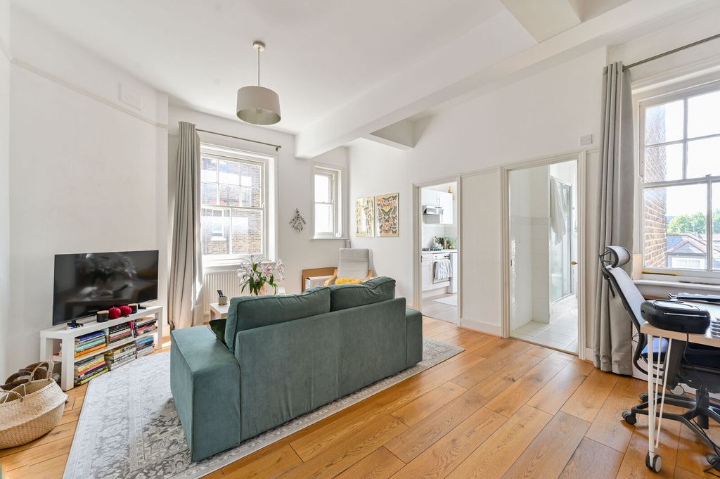 Property photo 1 of 8