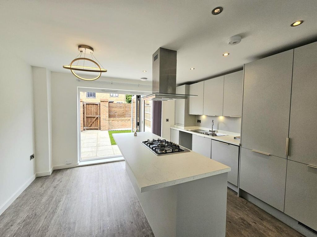Property photo 2 of 42 Kitchen
