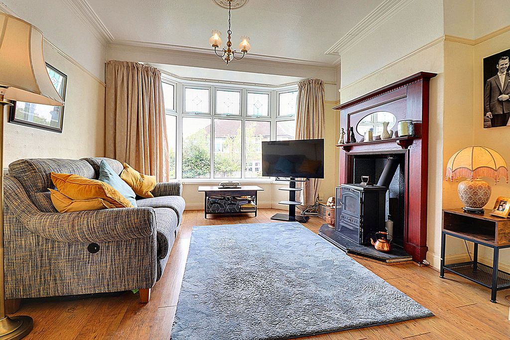 Property photo 3 of 19