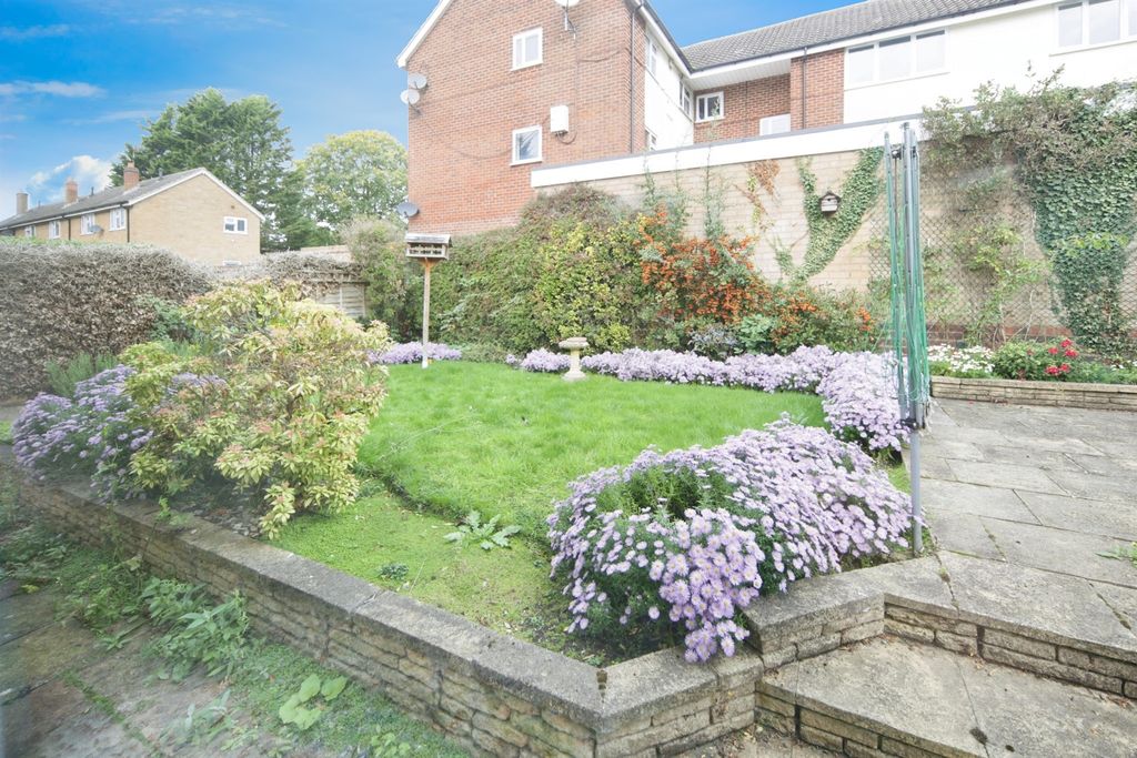 Property photo 2 of 18