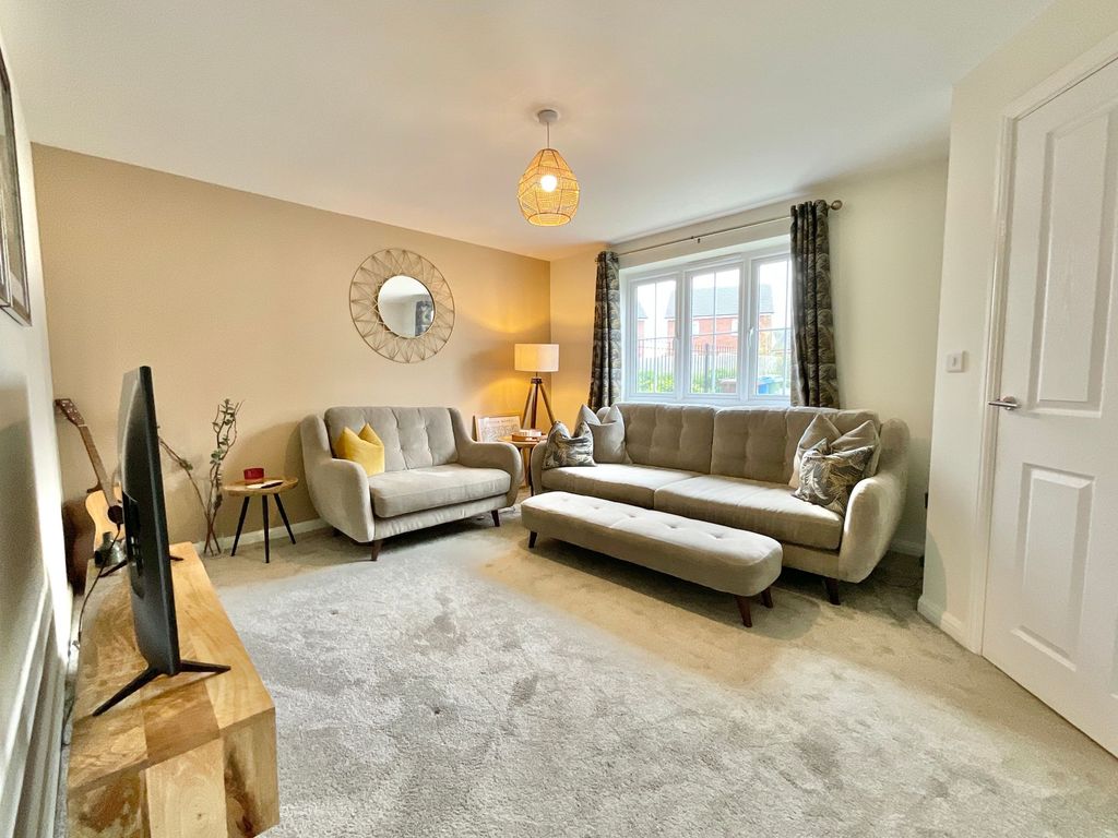 Property photo 3 of 22