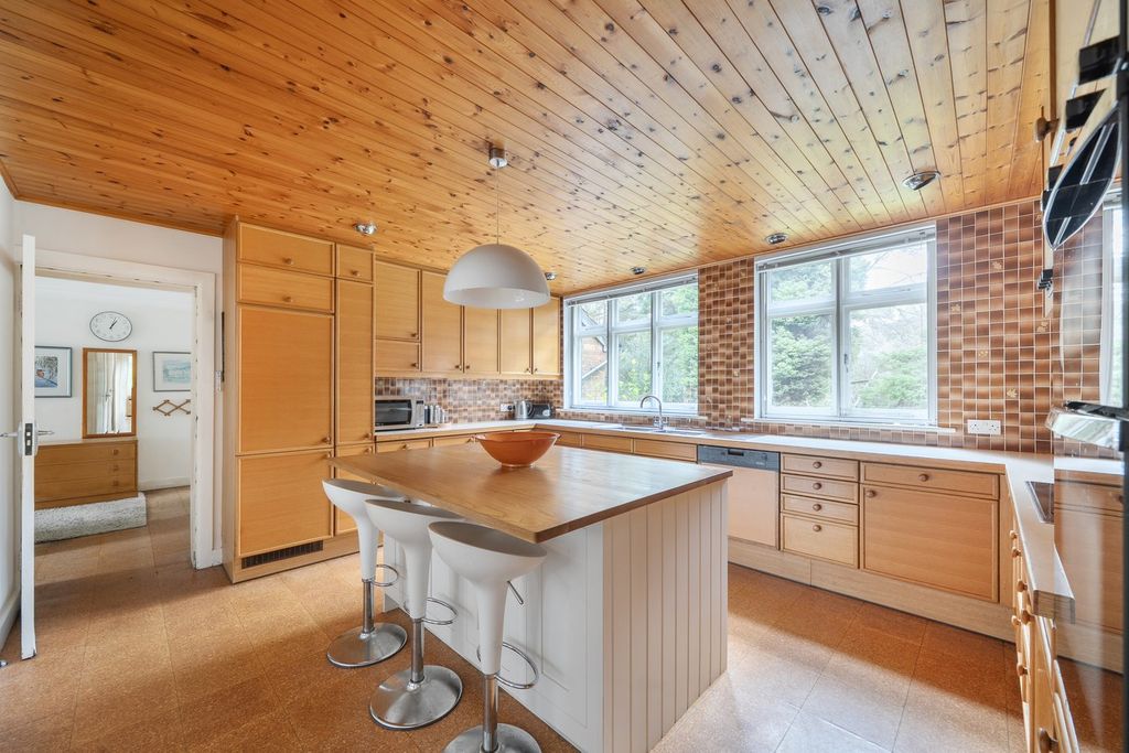 Additional image 10 of 6 bed detached house for saleLeven Avenue, Talbot Woods, Bournemouth BH4