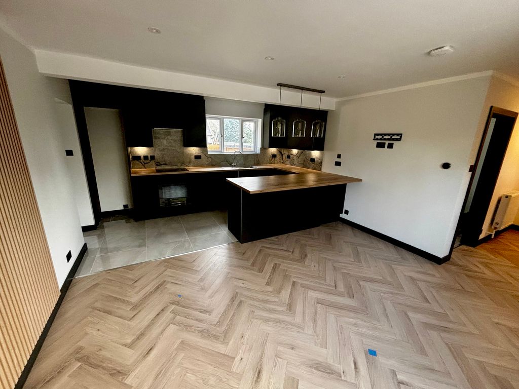 Property photo 2 of 16 Image