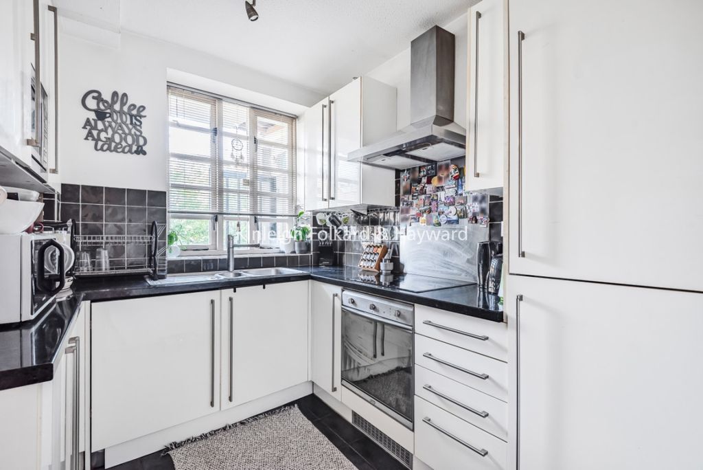 Property photo 2 of 6 35067558-1E50-4195-A