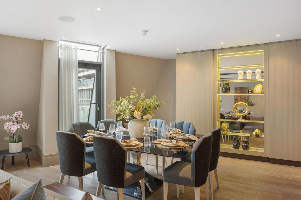 Property photo 2 of 17 Image