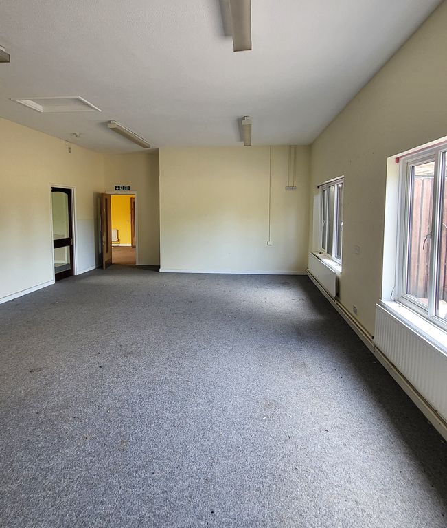 Property photo 3 of 4
