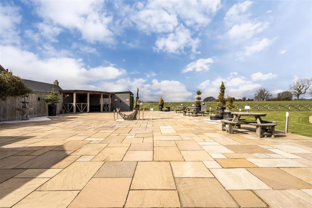 Property photo 2 of 15 External