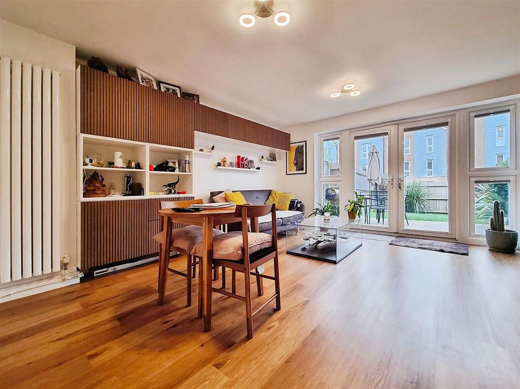 Property photo 2 of 18 B2Feb611-Photo-2025-10-29-14-32-15 20 282 29 20 28