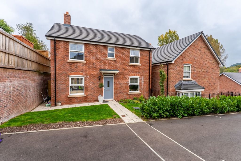 Property photo 1 of 25