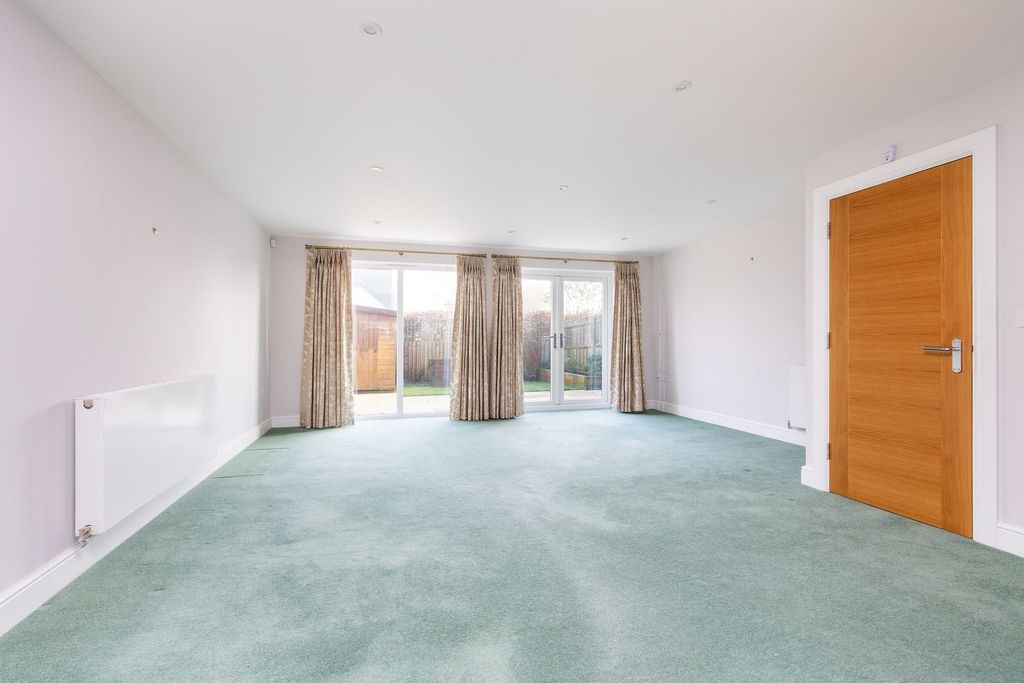 Property photo 3 of 7