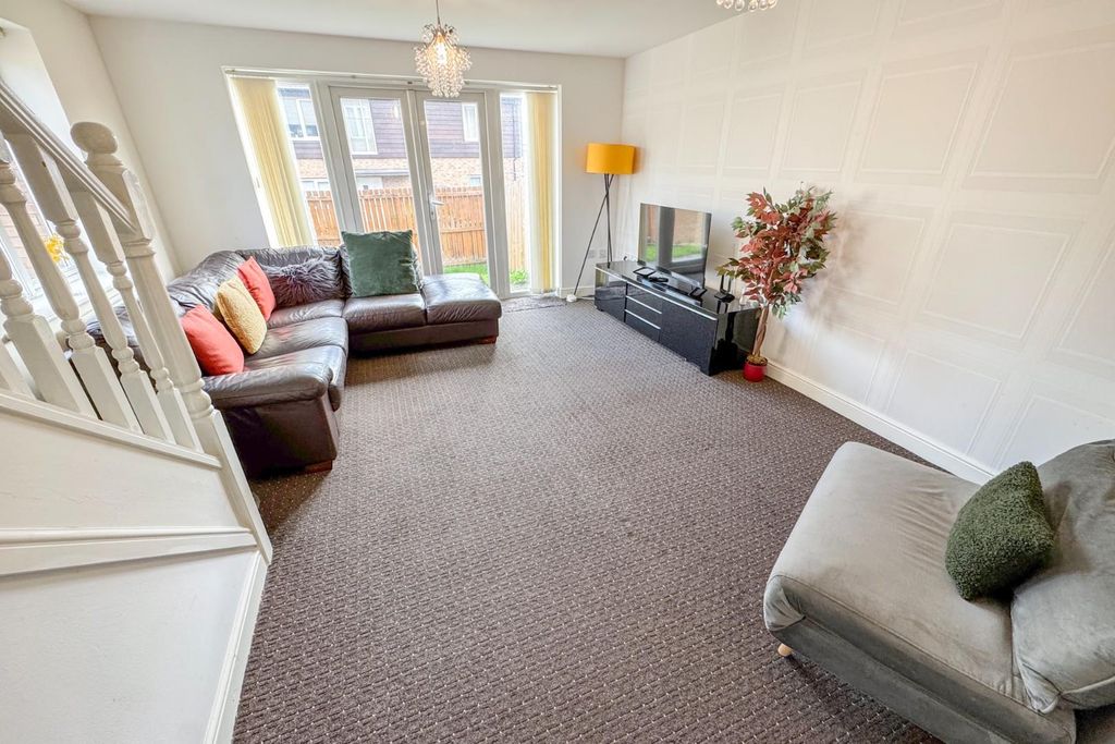 Property photo 3 of 17 3.Jpg