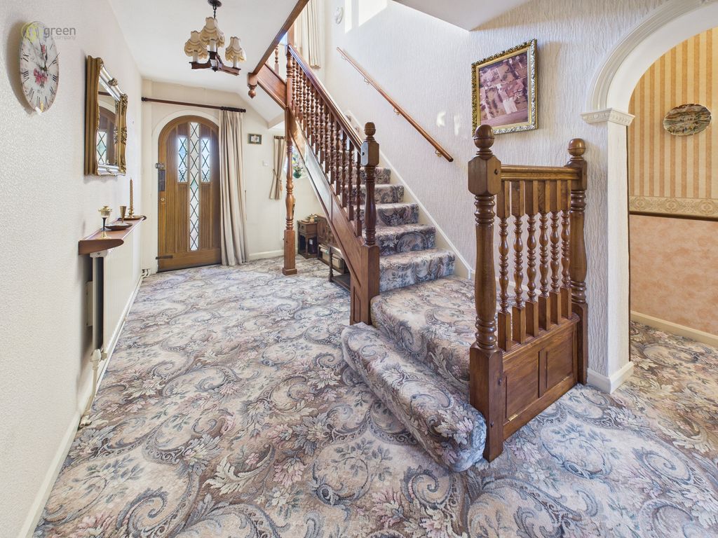 Property photo 3 of 45