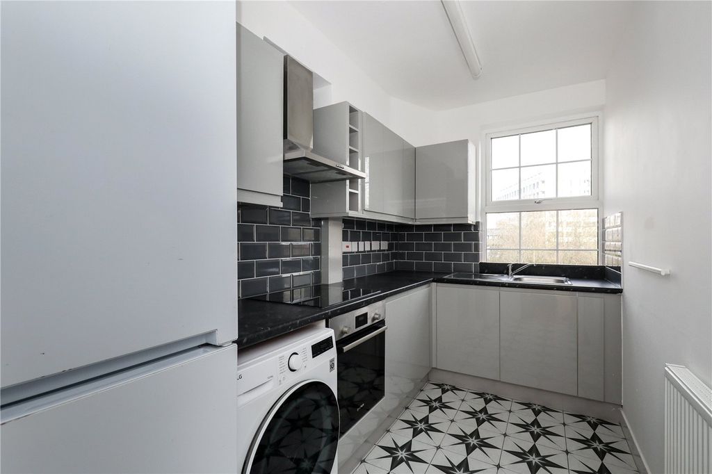 Property photo 2 of 9 Picture No. 06