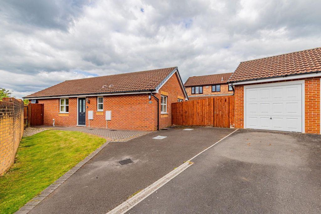 Property photo 1 of 15 Harris Court 19-1.Jpg