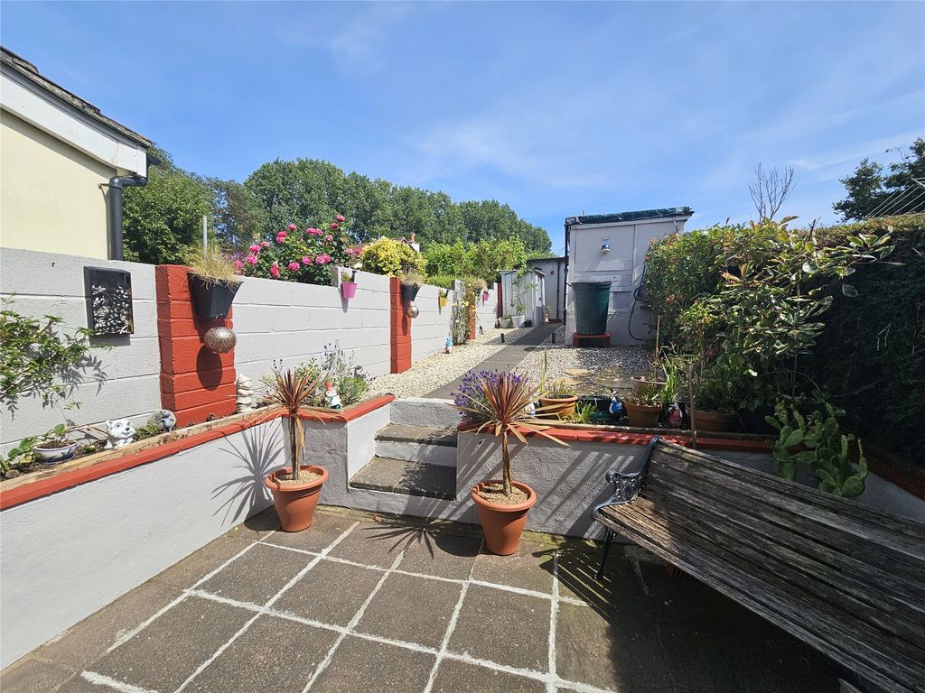 Property photo 2 of 18 Picture No. 22
