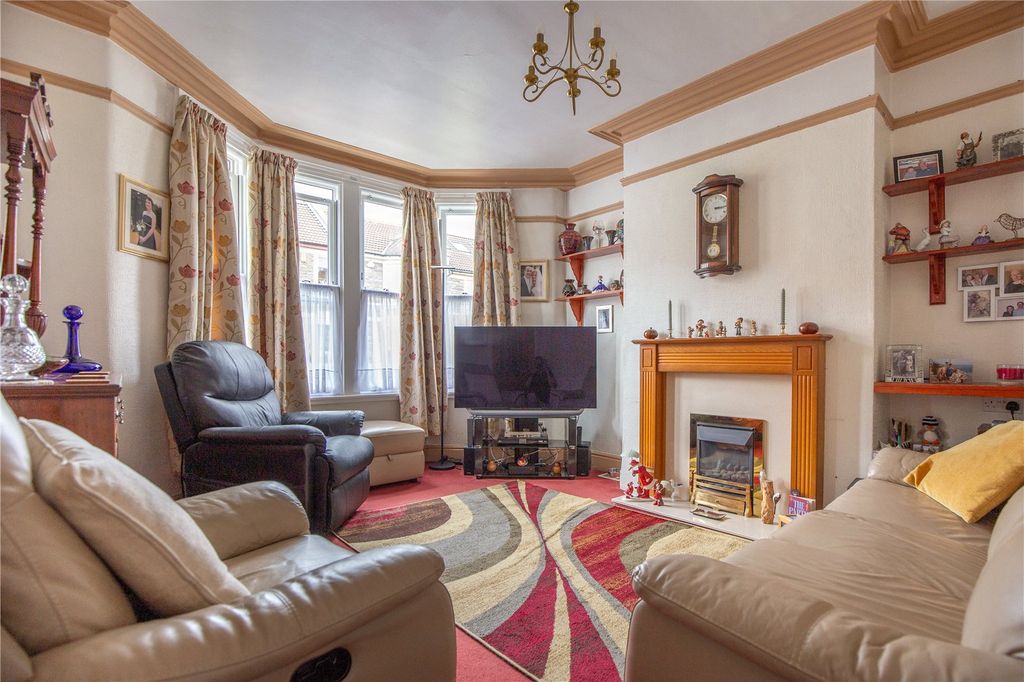 Property photo 2 of 31 Picture No. 02