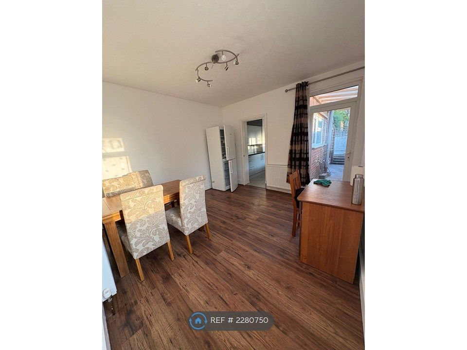 Property photo 3 of 11 Dinning Room-2