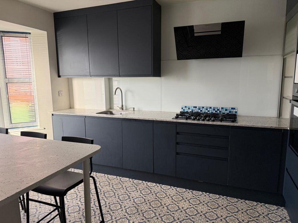 Property photo 2 of 18 Gallery