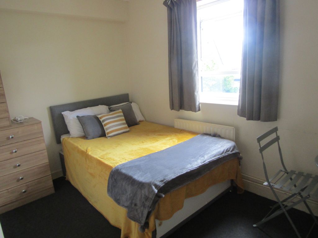 Property photo 1 of 3