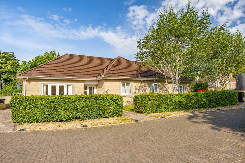 Property photo 1 of 35