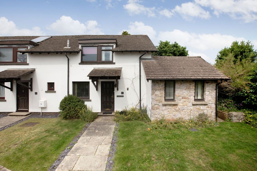 Property photo 1 of 13 Photo 2