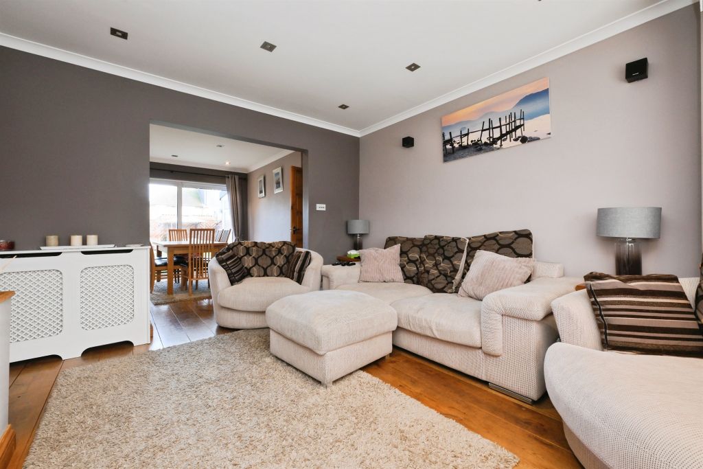 Property photo 2 of 21